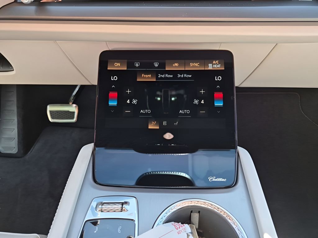 New 2026 Cadillac Vistiq Luxury AWD/4WD image 41