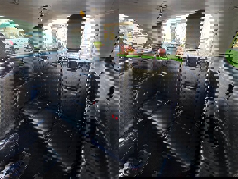 Used 2014 Toyota Highlander XLE image 17