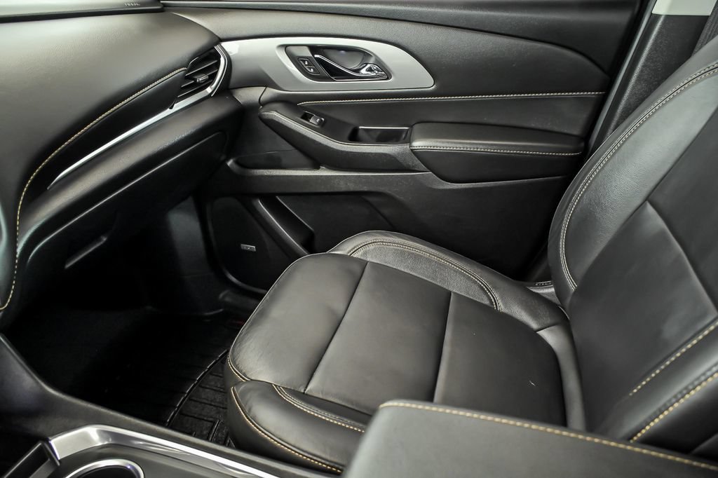 Used 2020 Chevrolet Traverse RS FWD image 25