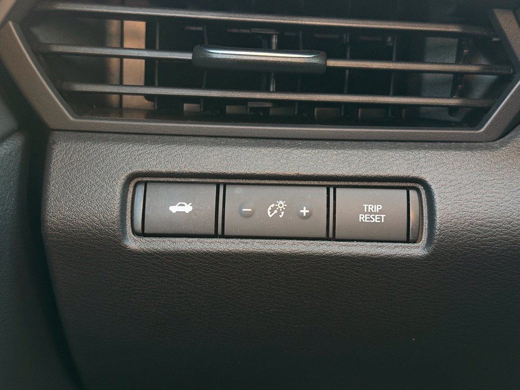 Certified 2025 Nissan Altima 2.5 SV FWD image 26