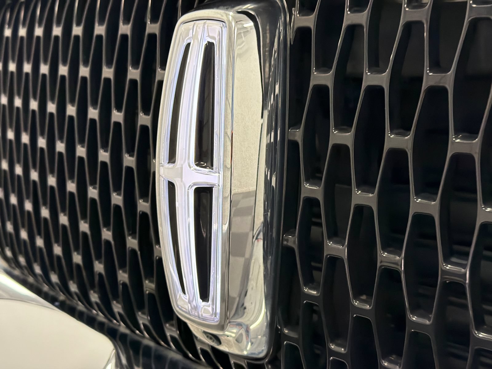 Certified 2023 Lincoln Navigator L Reserve AWD/4WD image 17