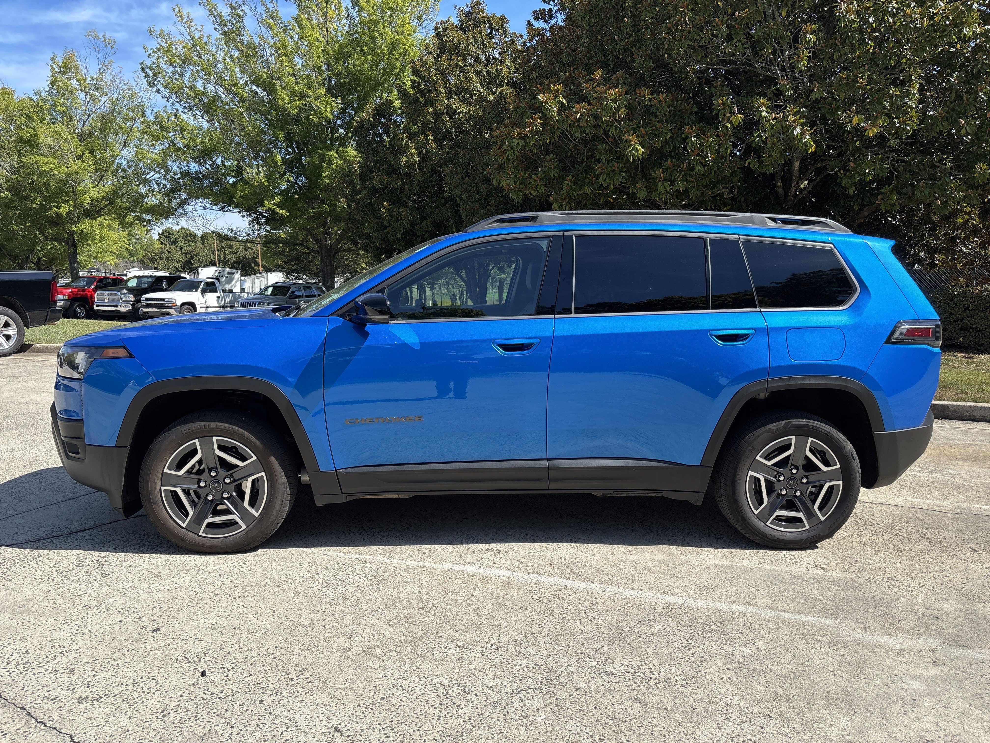 Used 2026 Jeep Cherokee Limited AWD/4WD image 4