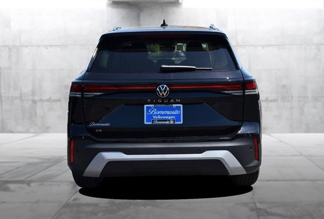 New 2026 Volkswagen Tiguan SE FWD image 6