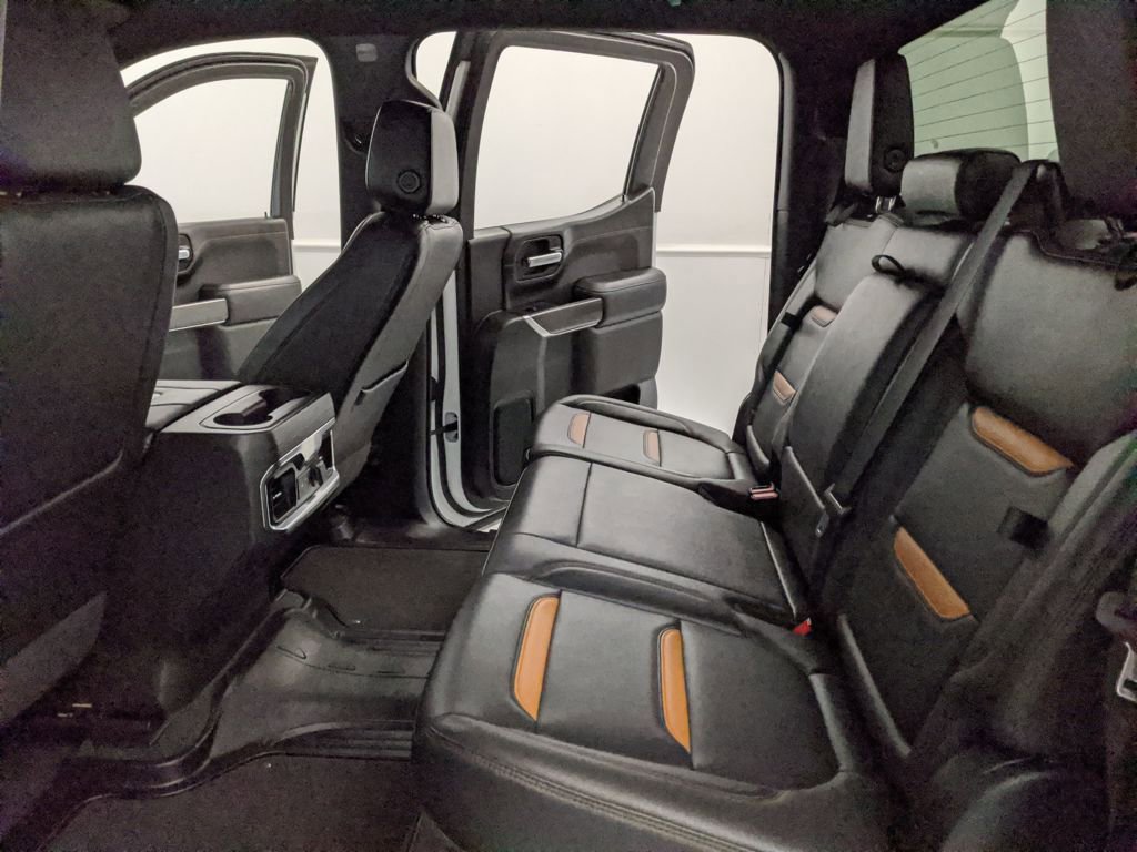 Used 2021 GMC Sierra 1500 AT4 w/ Off-Road Performance Package image 17