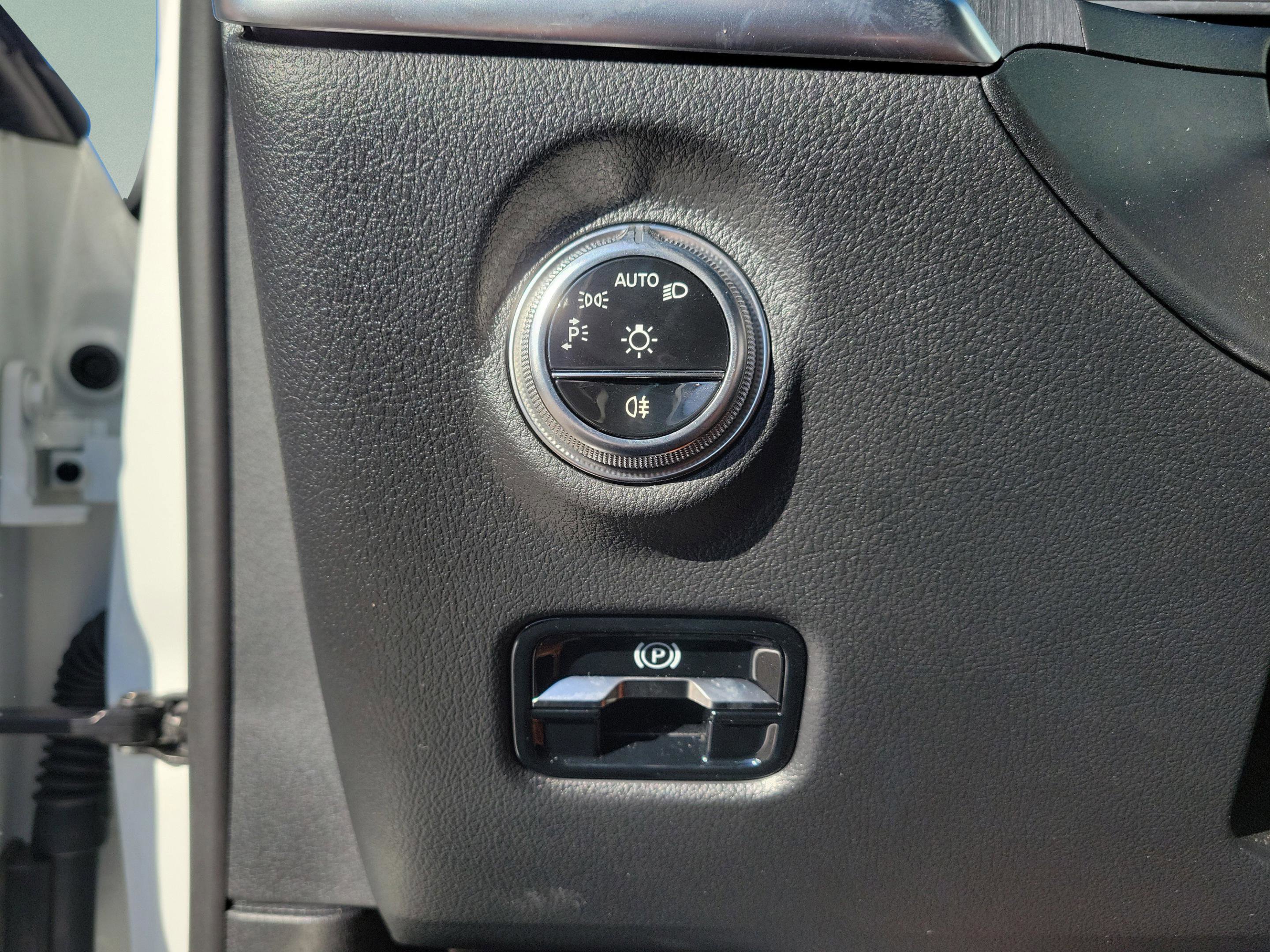 Certified 2025 Mercedes-Benz C 300 Sedan image 14