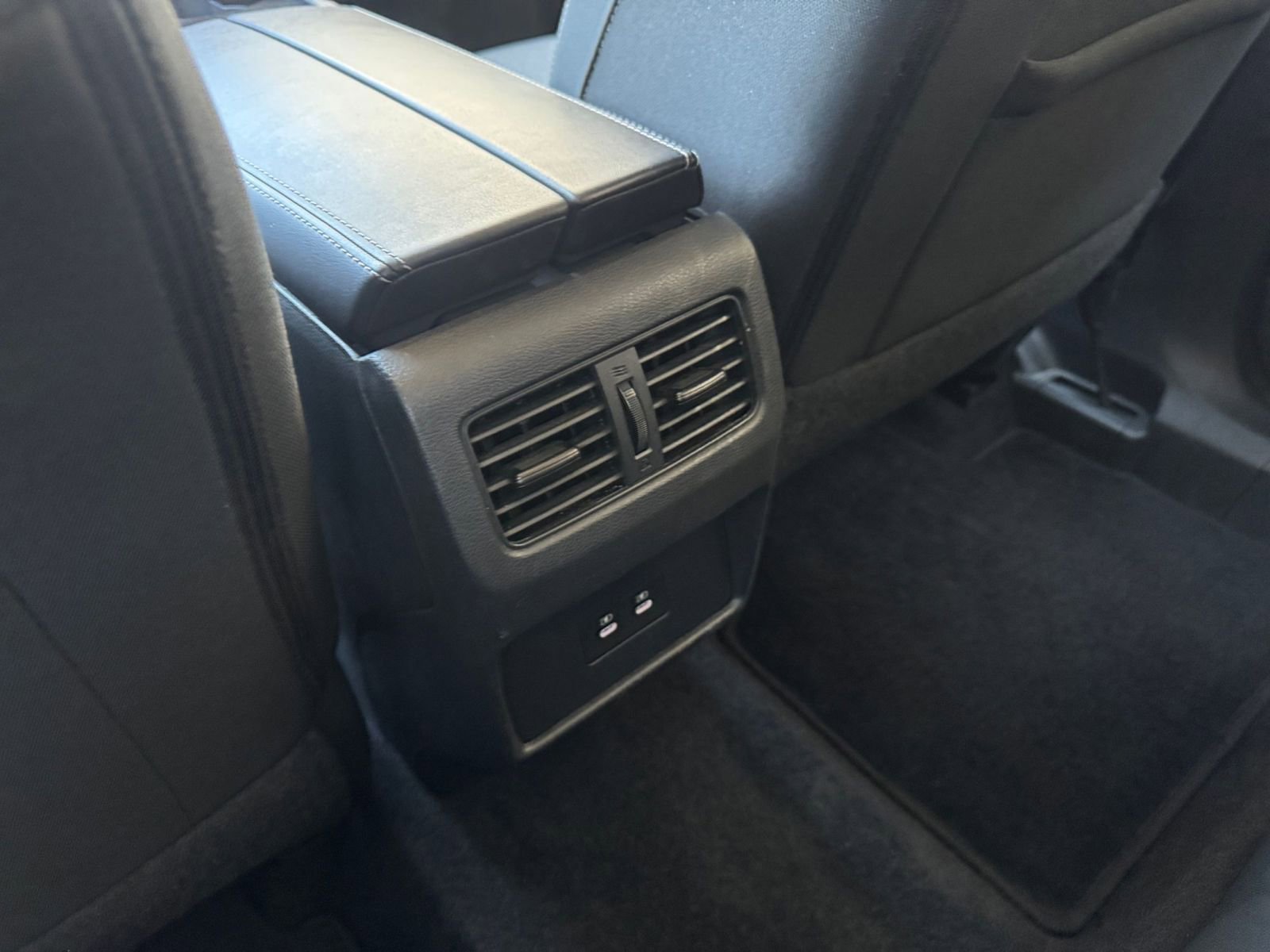 Used 2025 Nissan Rogue SV FWD image 24