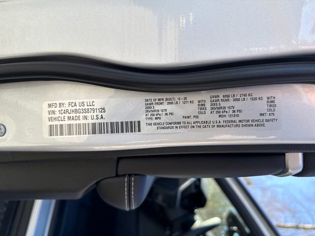 New 2025 Jeep Grand Cherokee Limited image 16