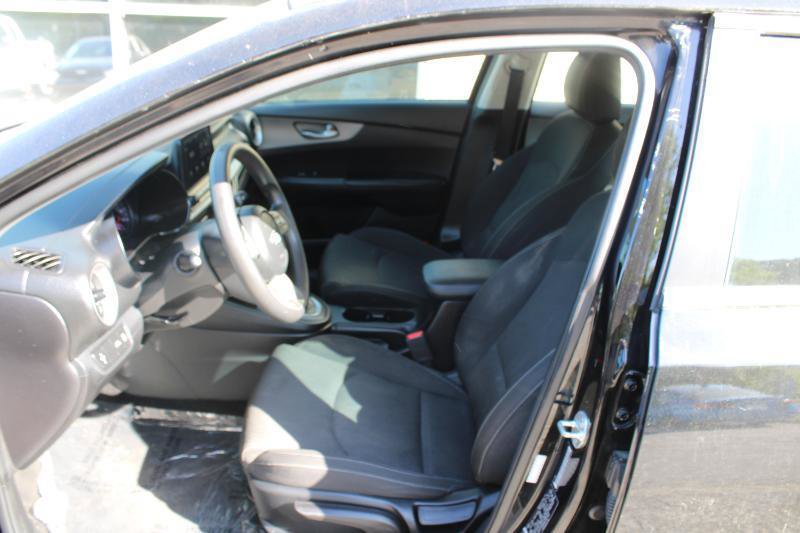 Used 2019 Kia Forte LXS FWD image 10