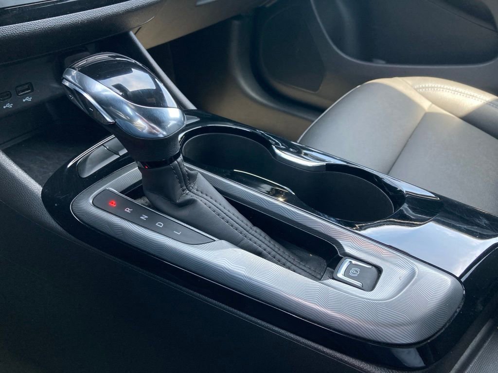 Used 2025 Buick Envista Sport Touring image 23