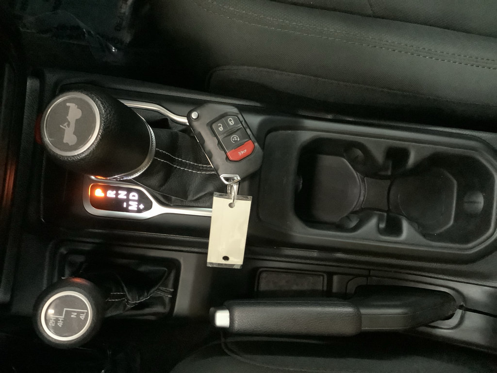 Used 2021 Jeep Wrangler Unlimited Sahara w/ Uconnect 4C Nav & Sound Group AWD/4WD image 20