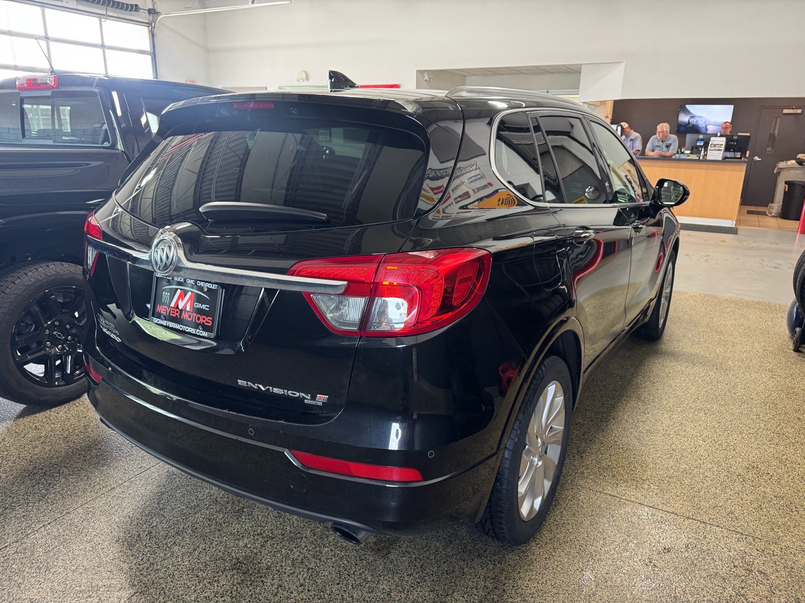 Used 2017 Buick Envision Premium w/ Driver Confidence Package AWD/4WD image 5