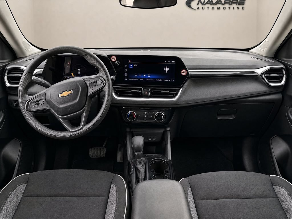 Used 2025 Chevrolet TrailBlazer LT FWD image 10