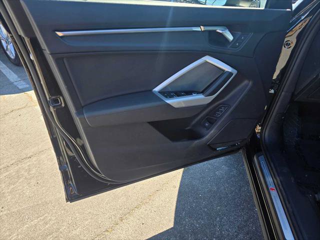 Used 2023 Audi Q3 2.0T Premium Plus w/ Premium Plus Package image 24