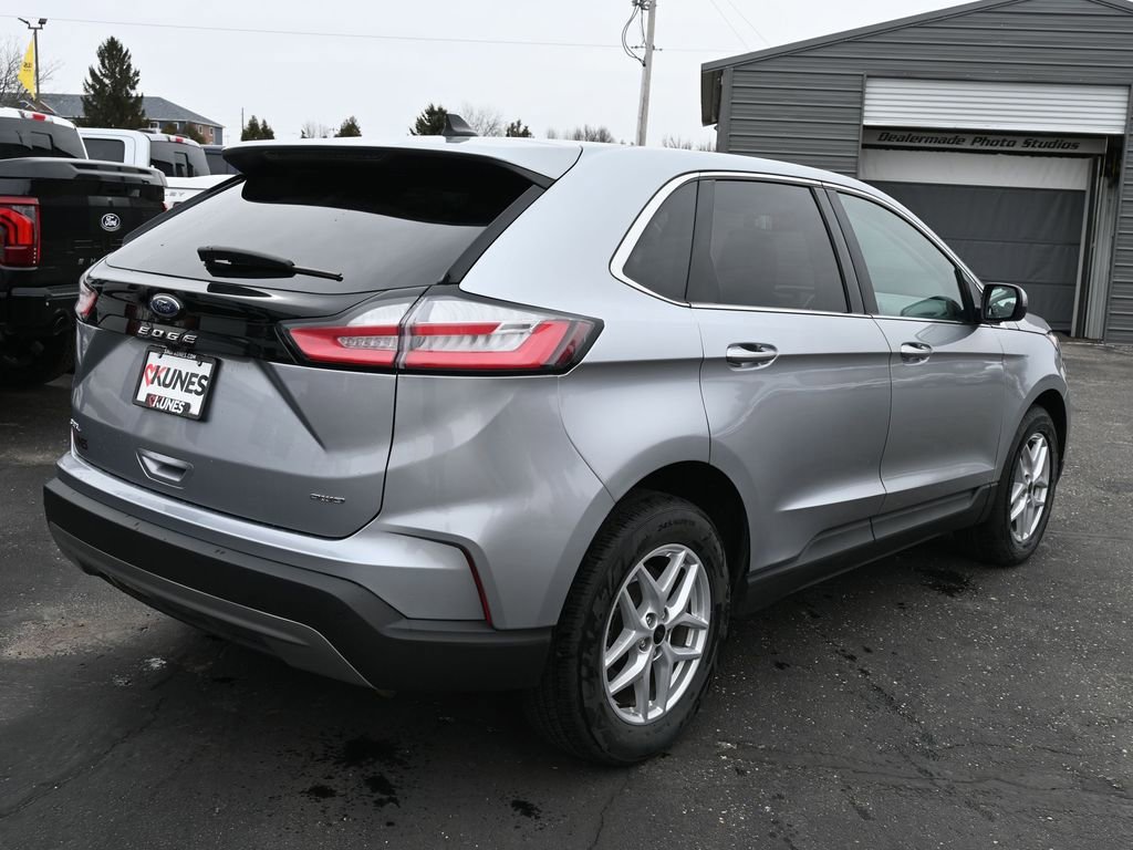 Used 2023 Ford Edge SEL image 6