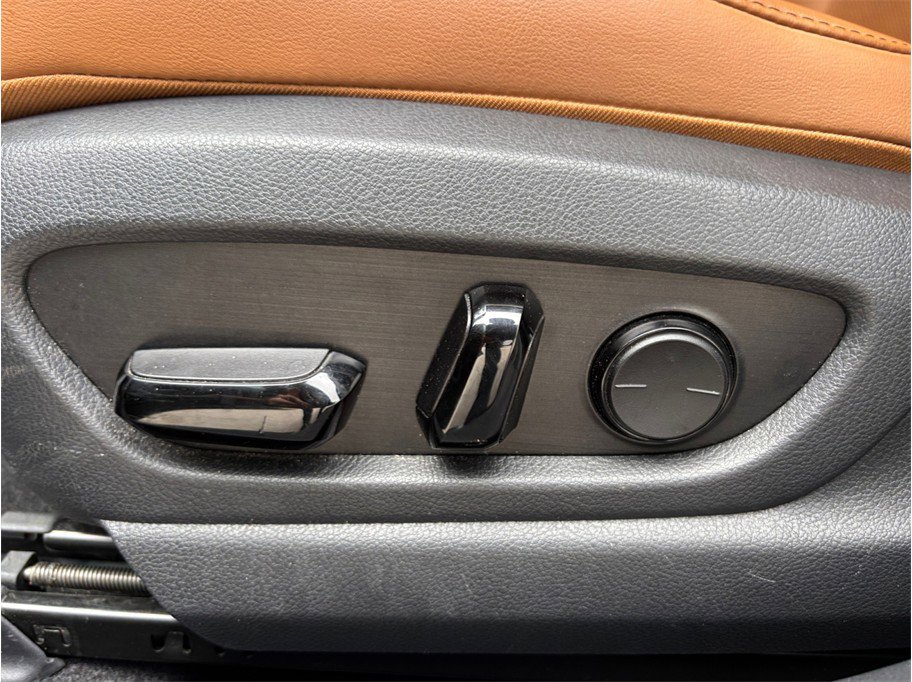 Used 2021 Lexus UX 250h w/ Premium Package image 21