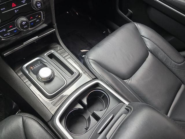 Used 2019 Chrysler 300 Touring w/ Sport Appearance Package RWD image 25