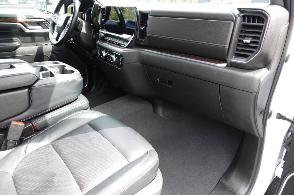 Used 2023 GMC Sierra 1500 SLE w/ X31 Off-Road Package AWD/4WD image 39