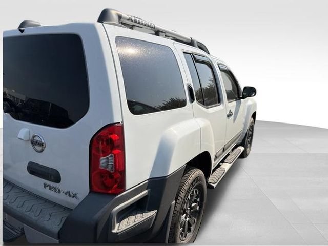 Used 2015 Nissan Xterra PRO-4X w/ Pro-4x Leather Package AWD/4WD image 11