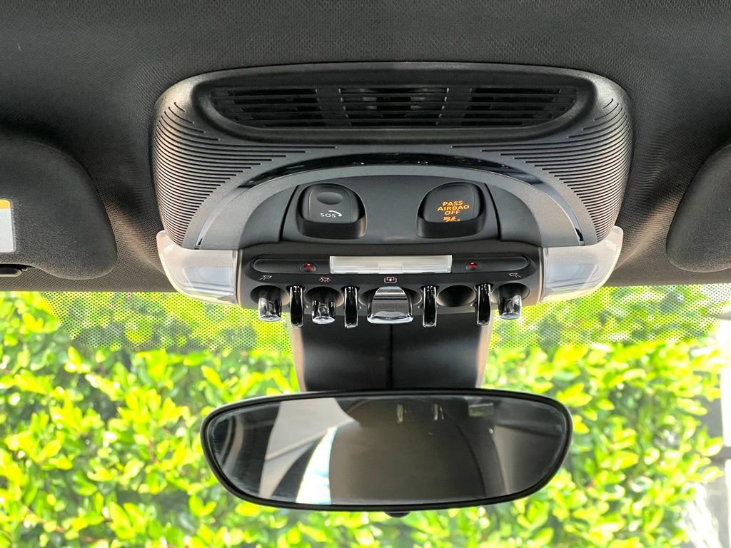 Used 2021 MINI Cooper 4-Door Hardtop image 40