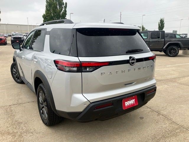 Used 2024 Nissan Pathfinder SV AWD/4WD image 6