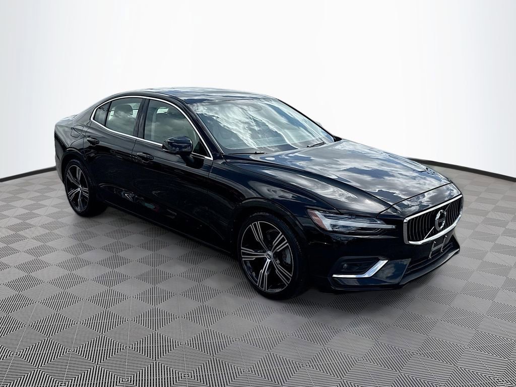 Used 2022 Volvo S60 B5 Inscription FWD image 4