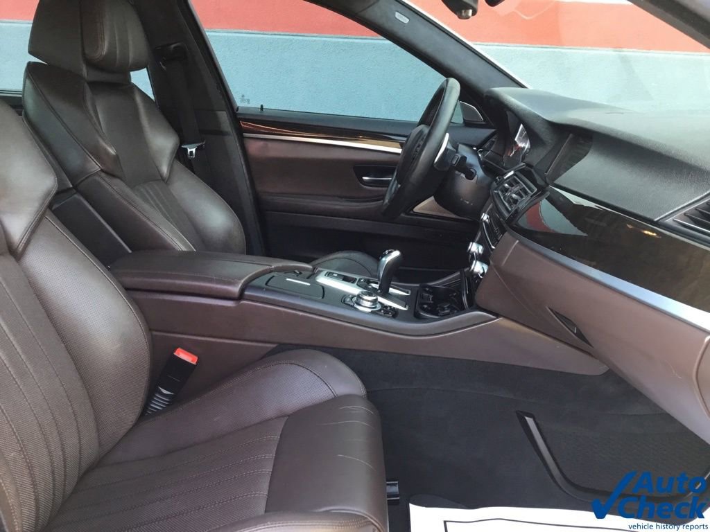 Used 2013 BMW M5 RWD image 32