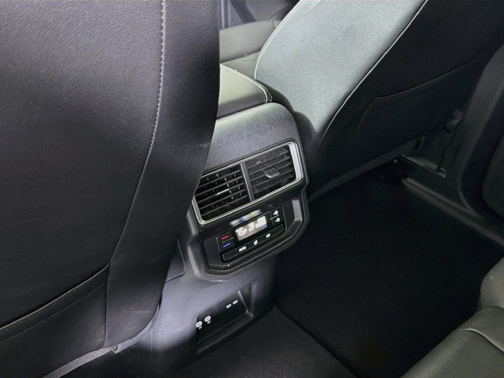 Used 2025 Volkswagen Atlas SE FWD image 26