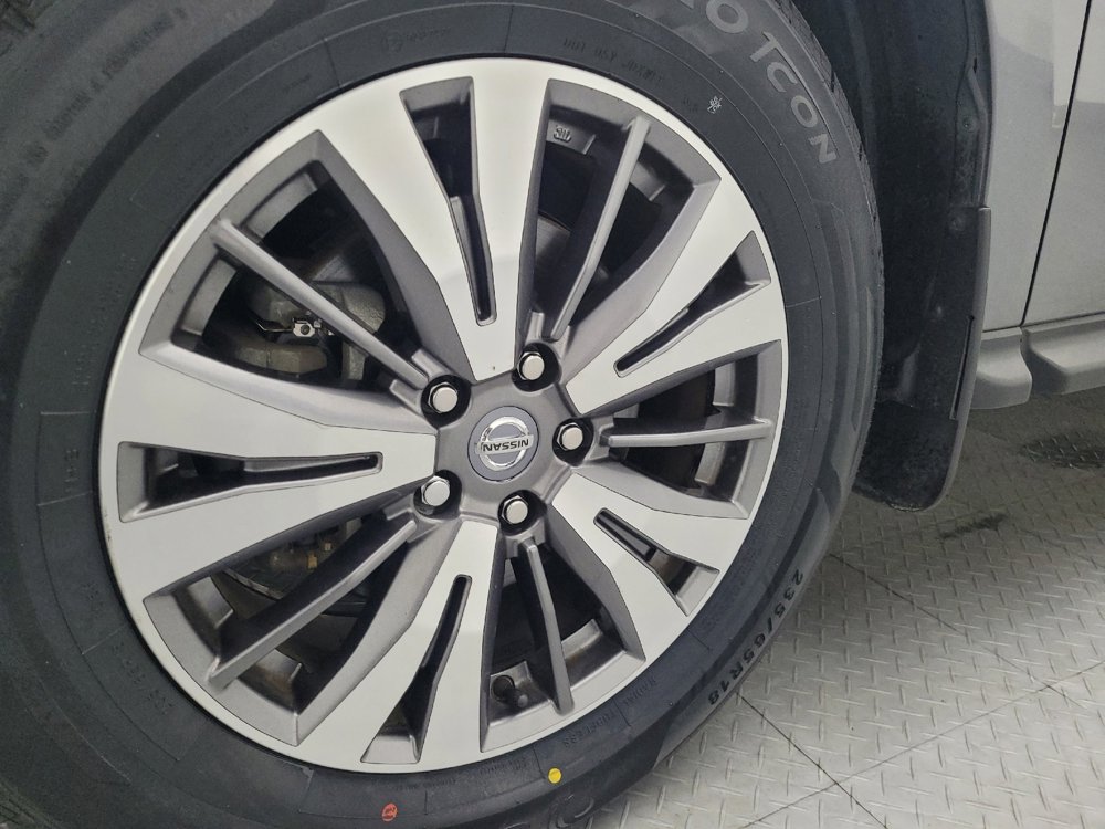 Used 2020 Nissan Pathfinder S image 31