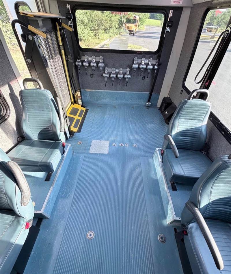Used 2019 Ford E-450 and Econoline 450 Super Duty w/ Shuttle Bus Prep Package RWD image 10