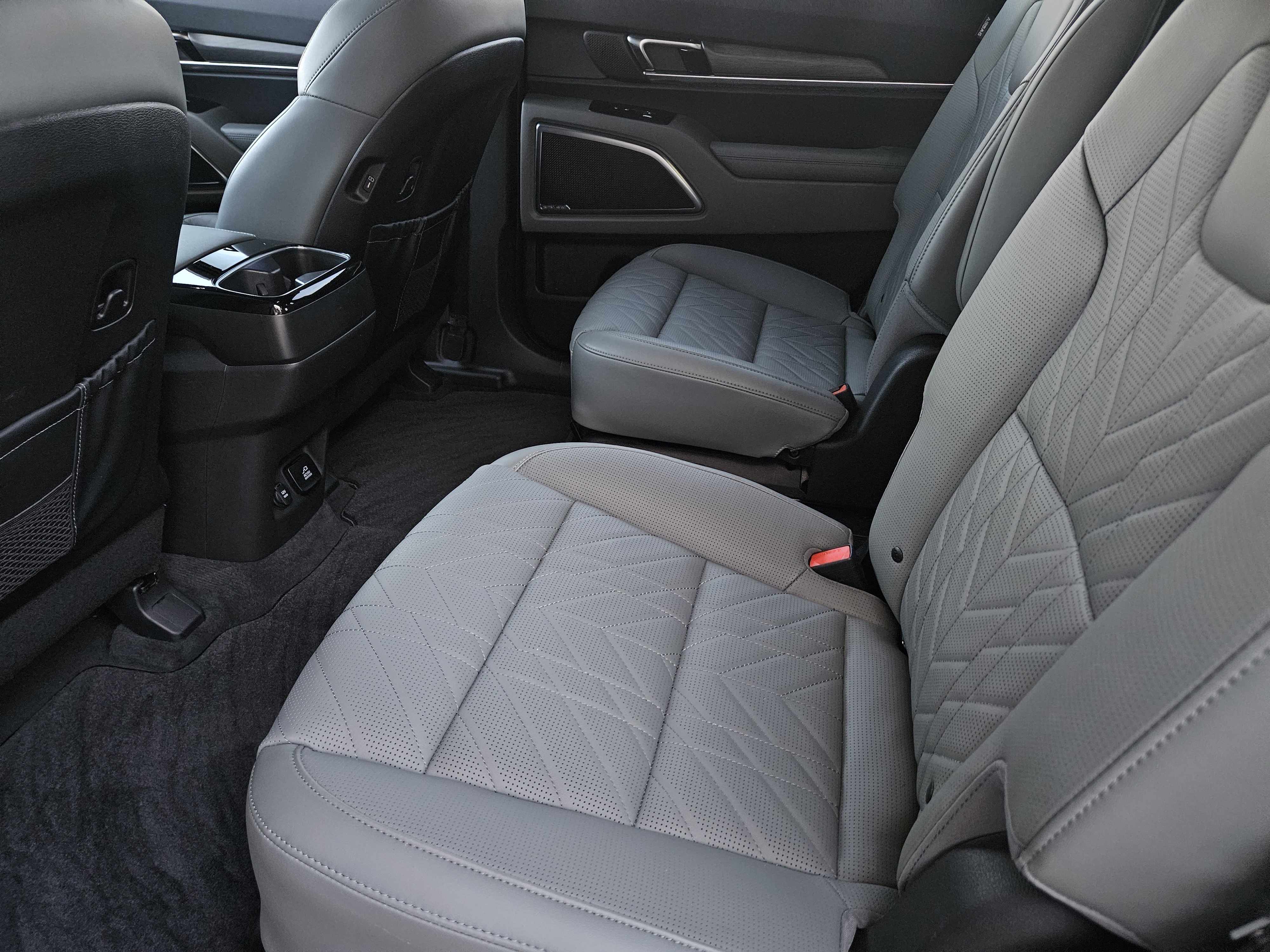 Used 2024 Kia Telluride SX Prestige X-Line image 32