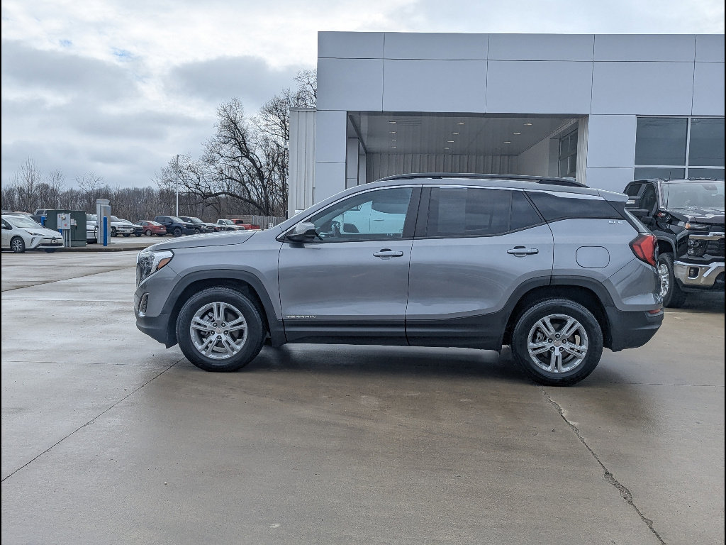 Used 2021 GMC Terrain SLE w/ Driver Convenience Package AWD/4WD image 9