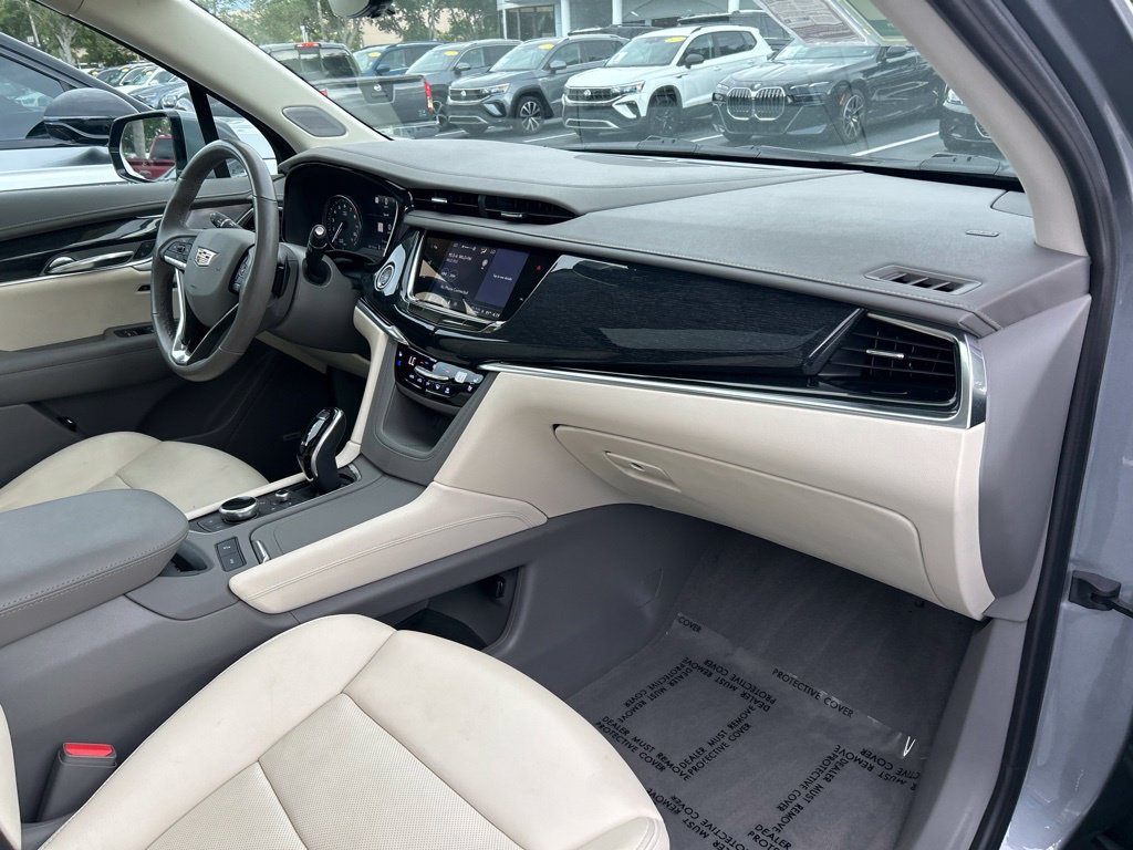 Used 2024 Cadillac XT6 Premium Luxury w/ Technology Package FWD image 46