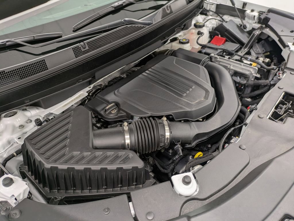 Used 2024 Chevrolet Traverse LS w/ LPO, Floor Liner Package FWD image 31