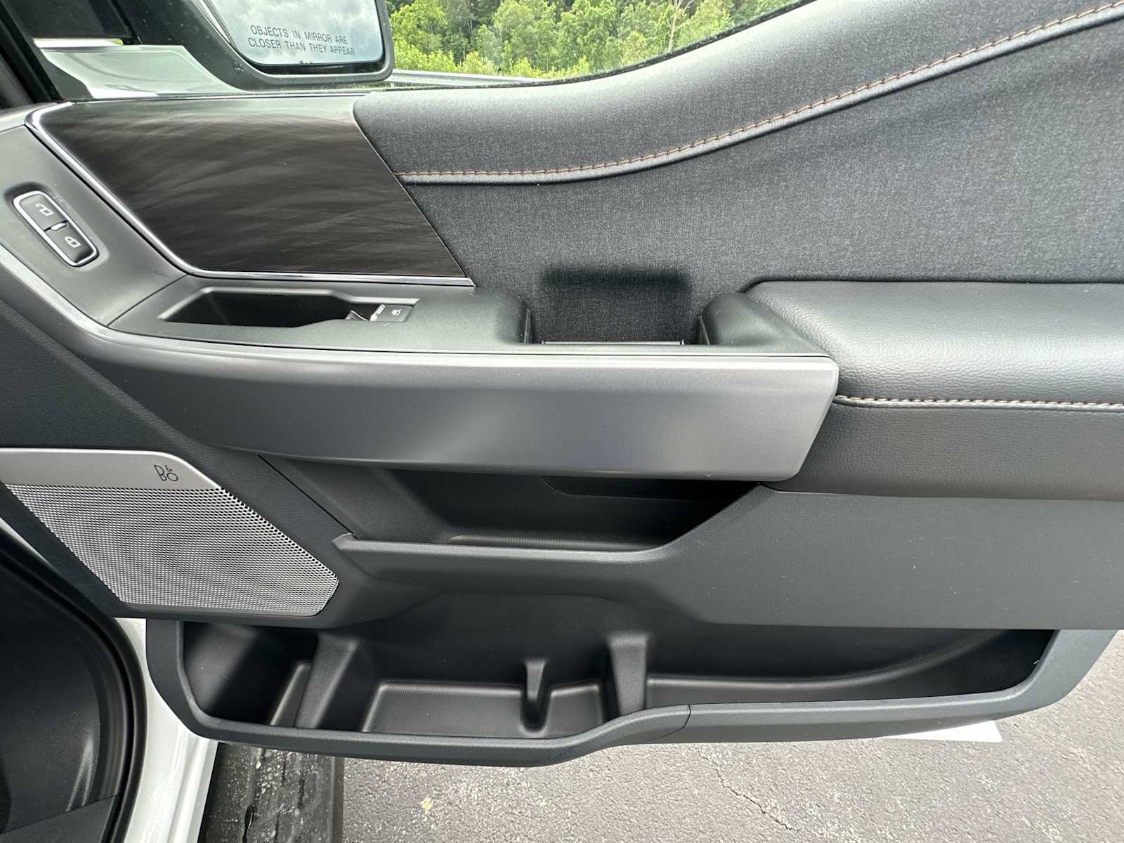 New 2025 Ford F150 Lightning Lariat image 25