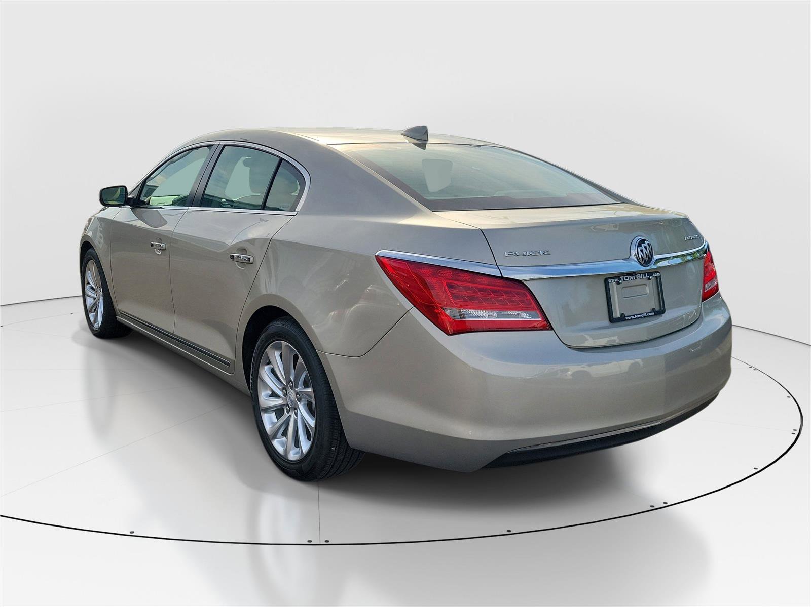 Used 2015 Buick LaCrosse image 3