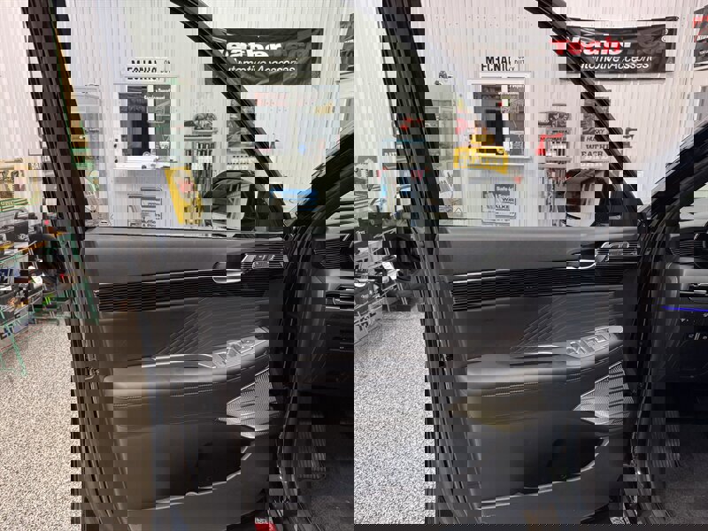 Used 2024 Hyundai Palisade Calligraphy image 31