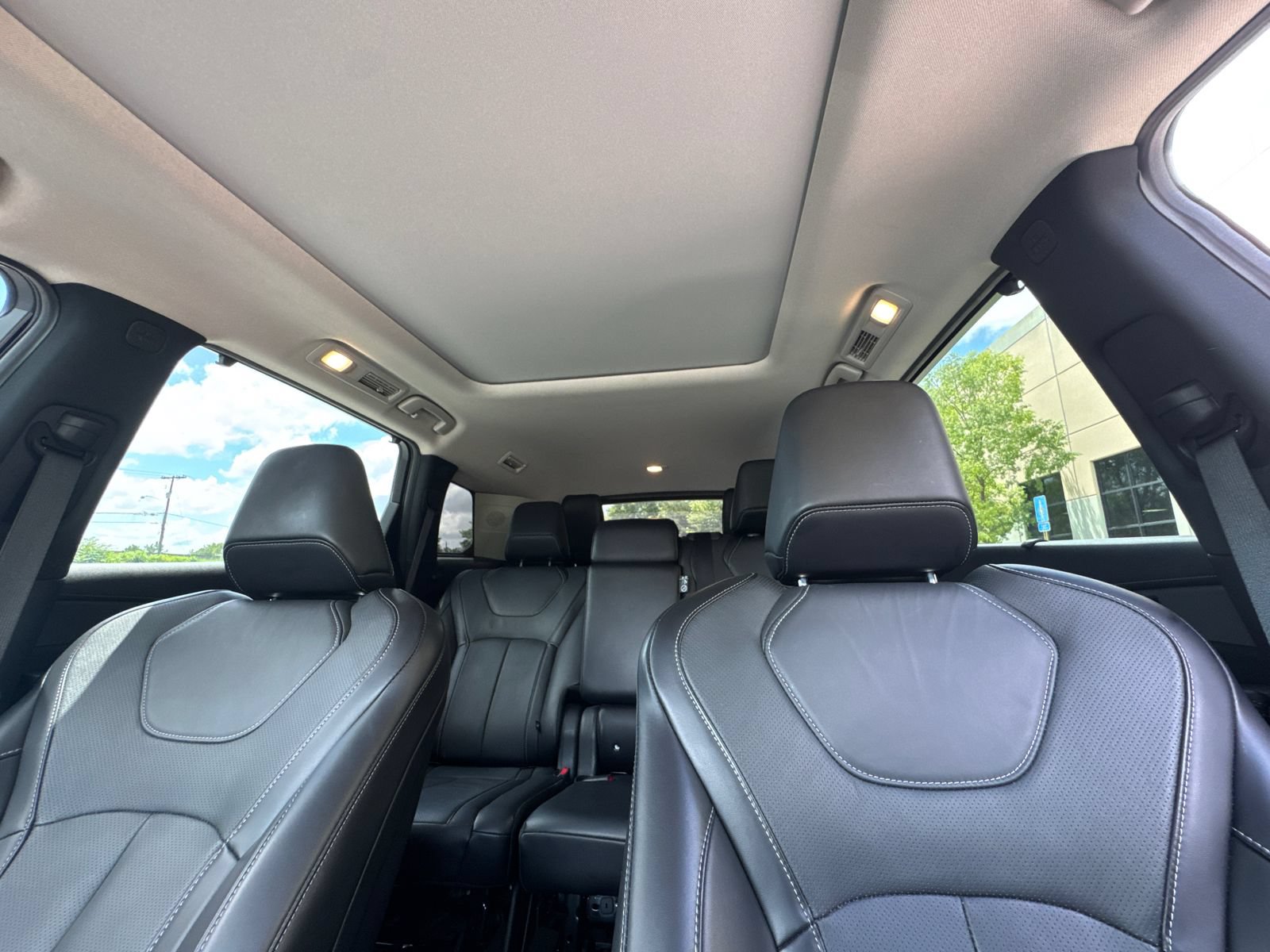 Used 2024 INFINITI QX60 Luxe w/ Cargo Package FWD image 32