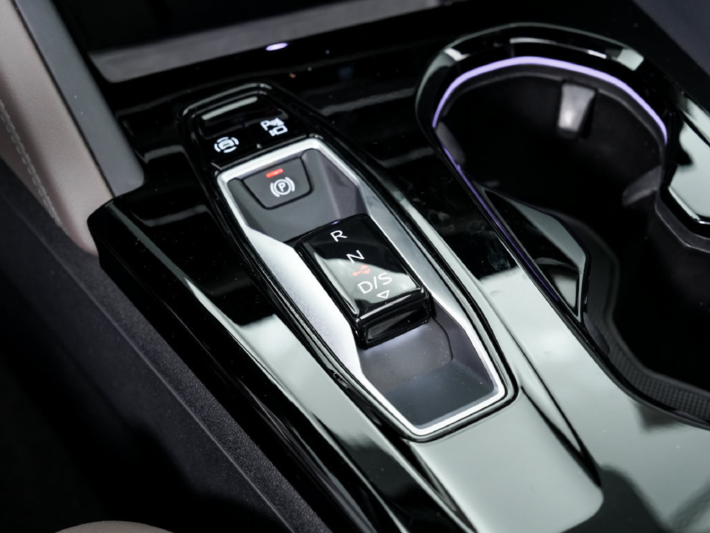 Certified 2025 Audi Q5 Premium Plus w/ Premium Plus AWD/4WD image 18