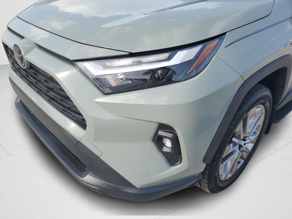 Used 2022 Toyota RAV4 XLE Premium AWD/4WD image 25