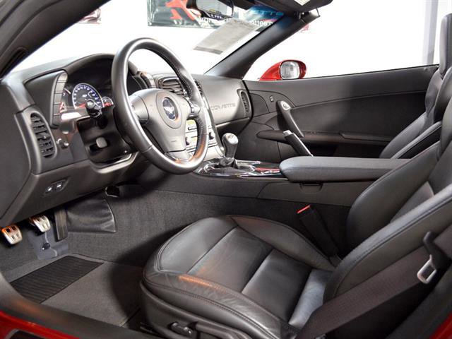 Used 2013 Chevrolet Corvette Convertible image 12