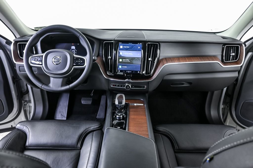 Certified 2023 Volvo XC60 B5 Ultimate image 20