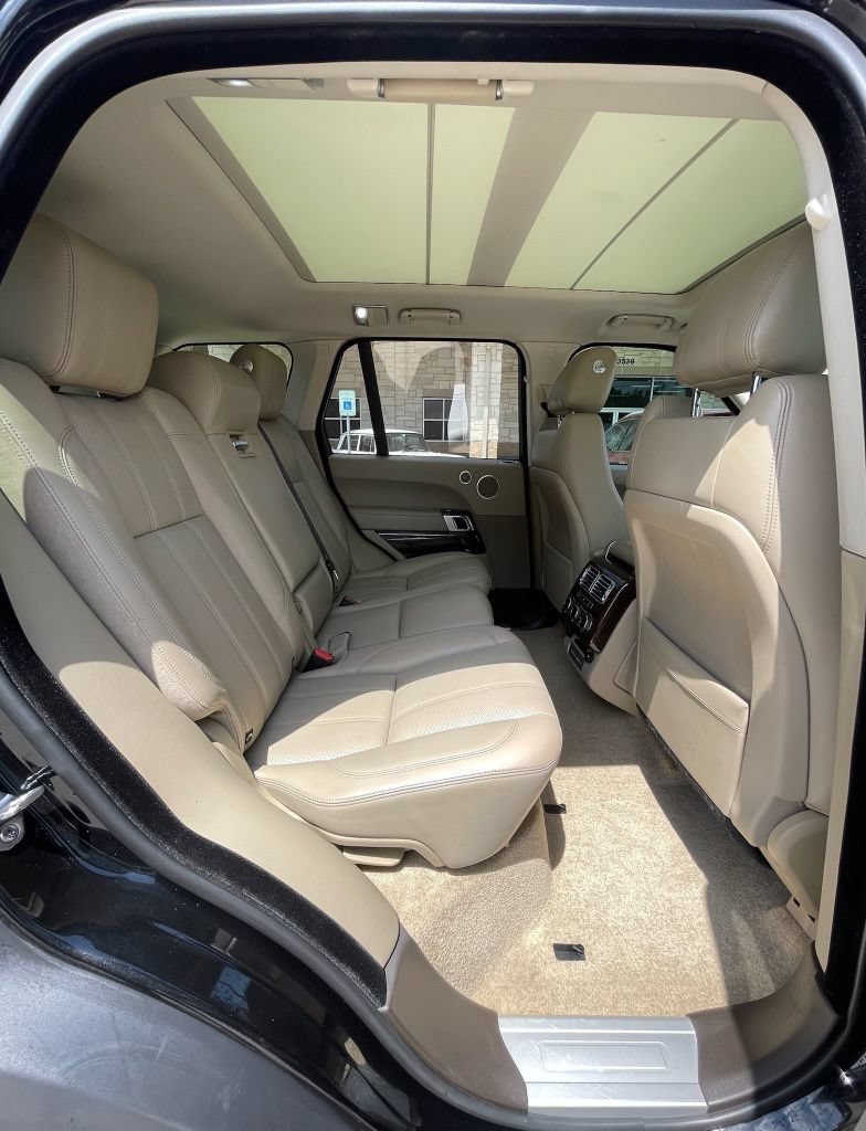 Used 2017 Land Rover Range Rover HSE AWD/4WD image 27