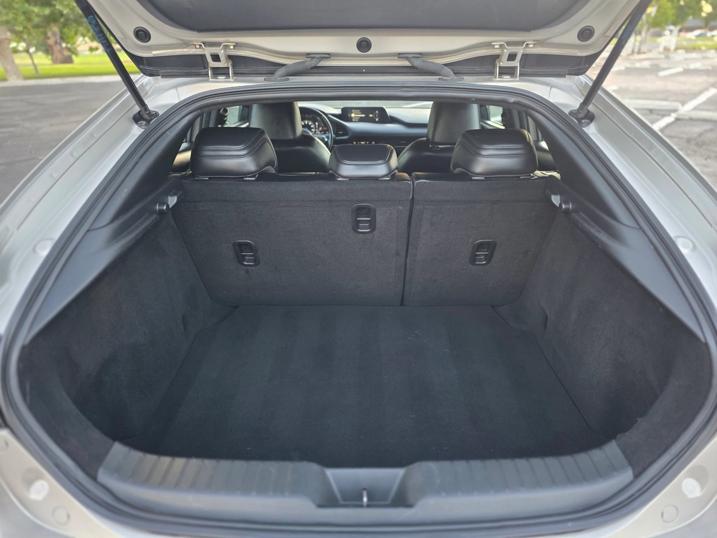 Used 2024 MAZDA MAZDA3 s FWD image 11