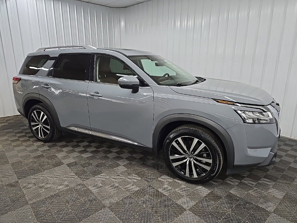 Used 2023 Nissan Pathfinder Platinum