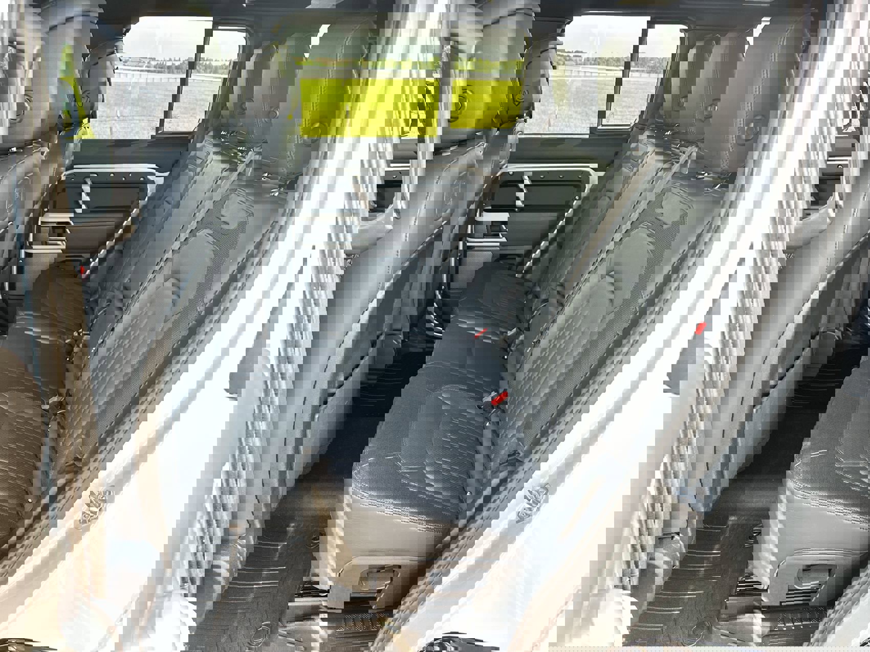 Used 2021 Land Rover Defender 110 X-Dynamic HSE image 22