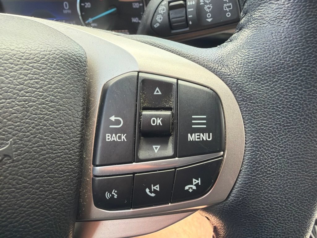 Used 2022 Ford Explorer XLT w/ Equipment Group 202A AWD/4WD image 12