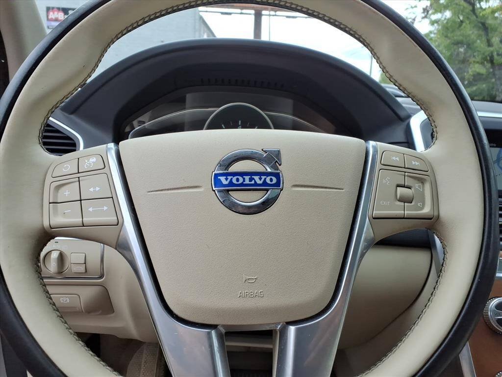 Used 2015 Volvo XC60 T5 Platinum FWD image 27