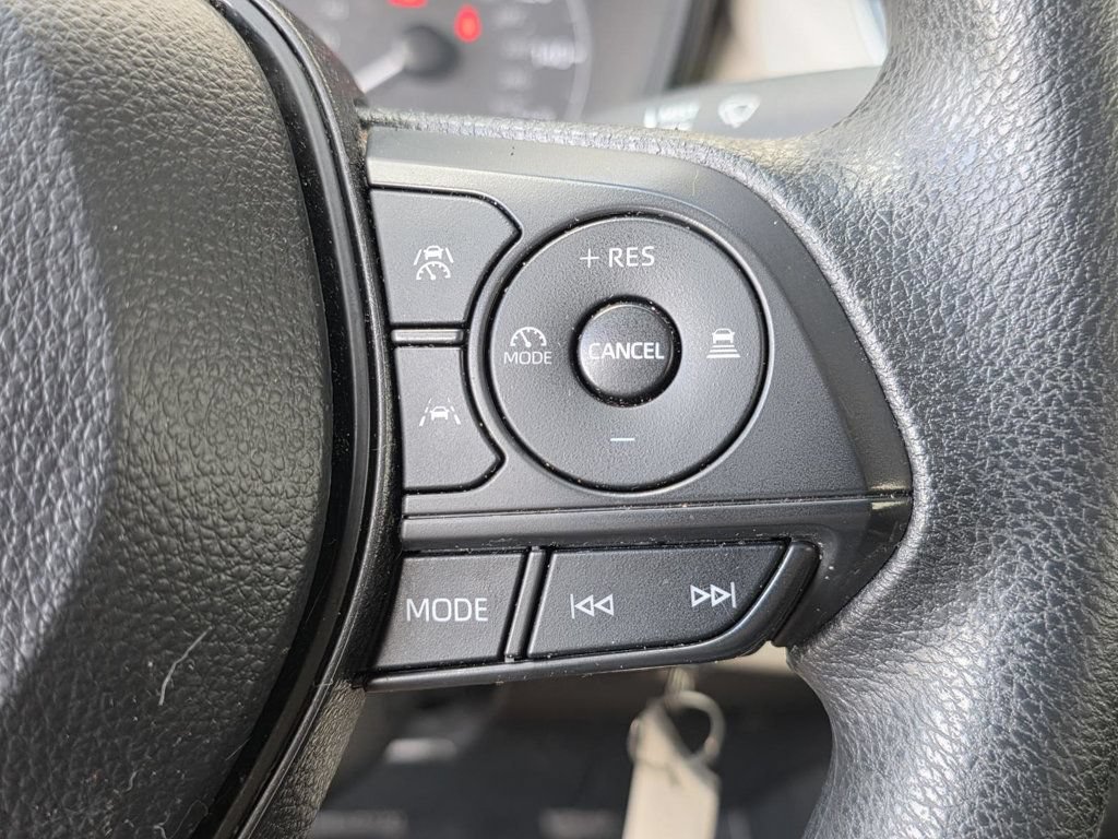Used 2024 Toyota Corolla LE FWD image 21