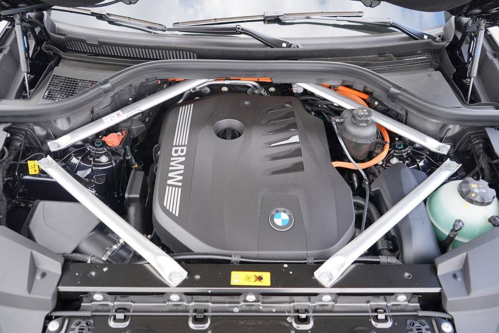 New 2026 BMW X5 xDrive50e w/ M Sport Package image 22