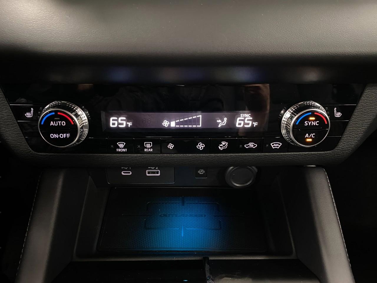 New 2025 Mitsubishi Outlander 4WD Plug-In Hybrid image 26